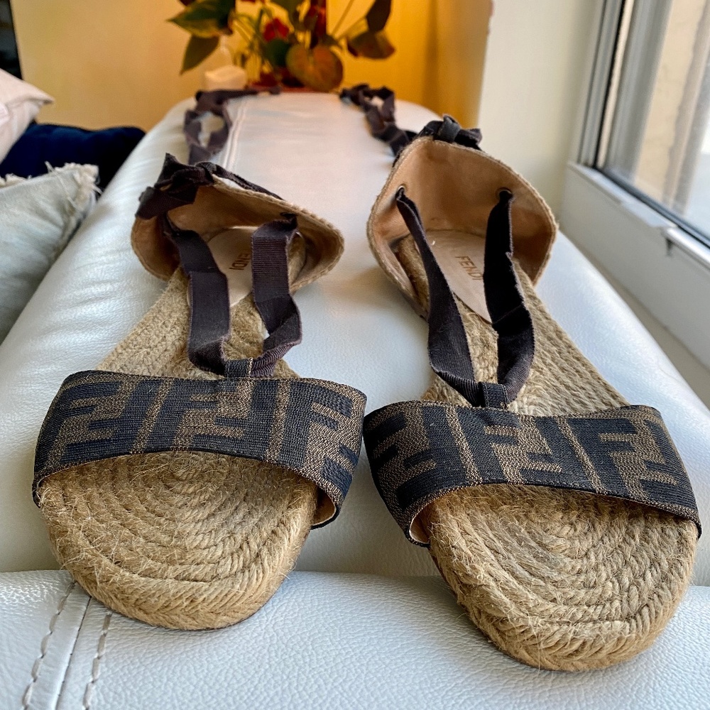 Fendi Sandels brown size 39